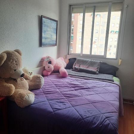 Una Habitacion Individual En Casa Familiar Dentro De Ciudad Patrimonio De La Humanidad Alcala de Henares Ngoại thất bức ảnh